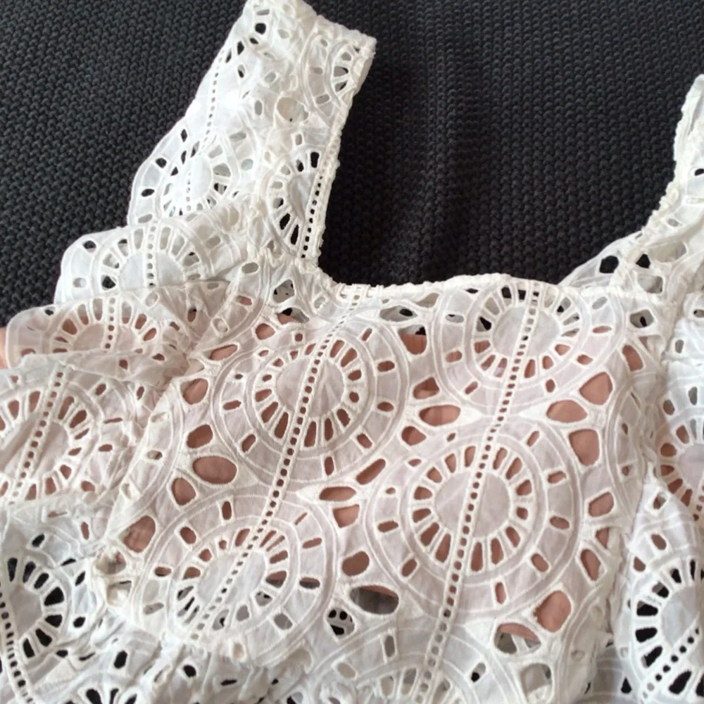 Red Carter Eyelet Lace Adair Top, Medium - Picture 8 of 9